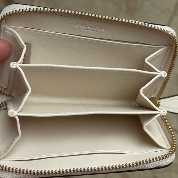 COACH SMALL ZIP AROUND CARD CASE WITH SKETCH PRINT:NWT CHALK/MULTI CCD21 - Picture 9 of 11